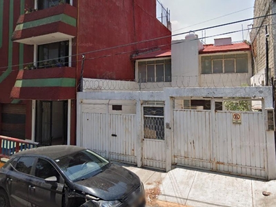 Doomos. Casa en Remate en Av. Hidalgo, Miguel Hidalgo, Tlalnepantla de Baz, Estado de México