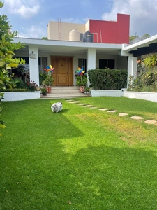 Doomos. Venta casa de un nivel en zona norte Bellavista Cuernavaca Mor