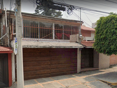 Bonita casa ubicada en Calle Medanos, Las aguilas.