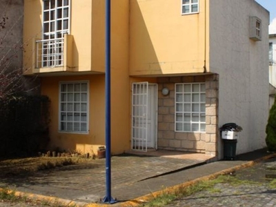 Casa en condominio en renta Calle De Los Cedros 2-6, La Estación, Lerma, México, 52006, Mex