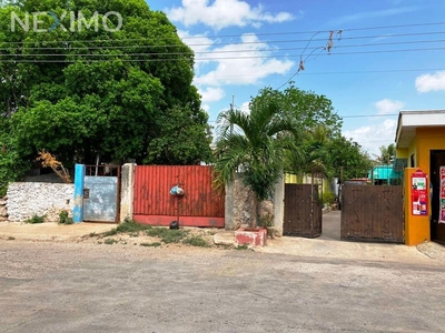 CASA EN VENTA CON TERRENO GRANDE EN LA EMILIANO ZAPATA SUR