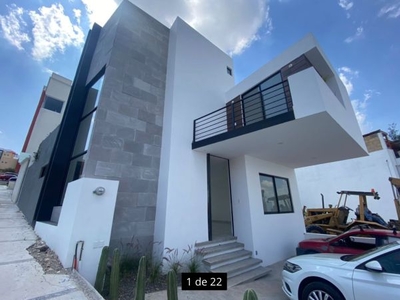 Casa Nueva con espectacular vista a 5 min de la Anáhuac
