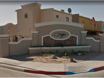 Doomos. Venta Casa 2 Habitaciones 1 Baño de Remate en Residencial Barcelona Mexicali Baja California