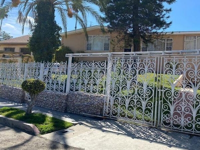 Se renta amplia casa en col. Hipódromo, Tijuana