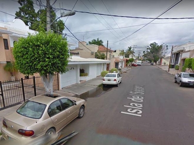 Venta Casa 4 Recamaras 3 Baños de Remate en Fracc Las Quintas Culiacan Sinaloa