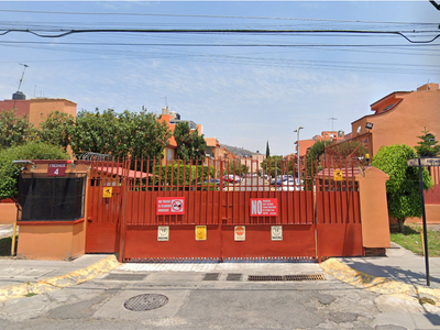 Casa en condominio en venta Av De Los Fresnos No. 4, Mz 054, Jardines De Santa Cecilia, Tlalnepantla De Baz, Estado De México, México