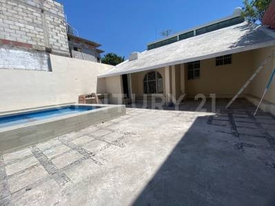 Casa en venta en Otilio Montaño, Cuautla, Morelos