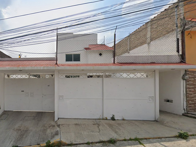 Casa en venta Calle San Mateo, Margarita Maza De Juárez, Ciudad López Mateos, Estado De México, México