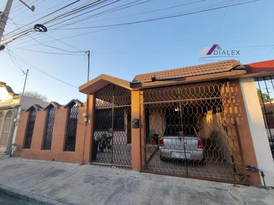 Casa en Venta - Col. Linda Vista en Guadalupe con departamento independiente 250 m2
