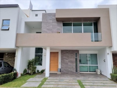 Casa en venta Parque Metropolitano habitación en planta baja