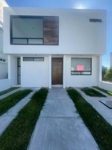 Hermosa casa nueva en venta en El Mirador