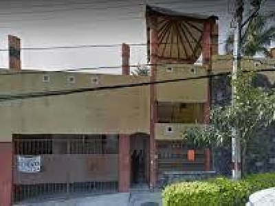 VENTA DE BONITA Y AMPLIA CASA -OPORTUNIDAD