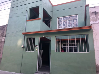 Casa Con Dos Departamentos En Venta, Ecatepec De Morelos, En