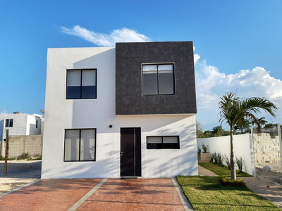 Casa En Venta En Privada Idilia Con Amenidades En Conkal,mérida,yucatán.