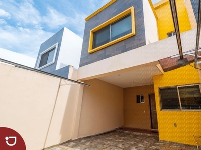 Casa en venta en Boca del Río, Veracruz; cerca del mar y zona turística