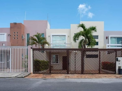 Casa en Venta en Fraccionamiento Arboledas - Cancún