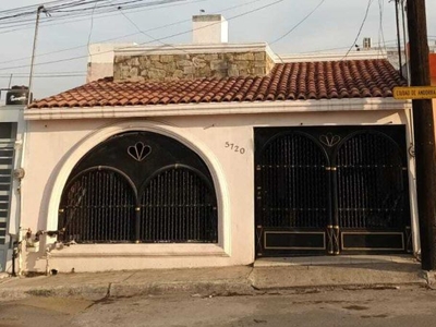 Casa en Venta en Hacienda Santa Clara, Monterrey