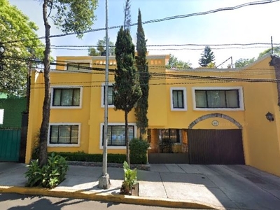 Casa en venta en Toriello Guerra de REMATE $2,780,000.00 pesos.