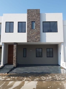 Casa en venta Solares Acanthia