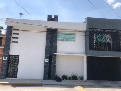 VENTA DE CASA AMPLIA EN VALLE DEL REY