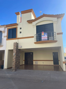 Casa En Renta Amueblada En Quinta Las Villas, Irapuato,gto.