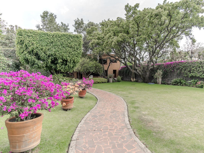 Casa En Venta En Jardines Del Pedregal De San Angel