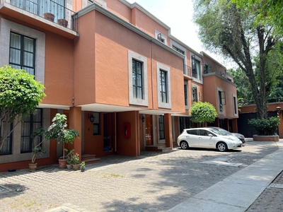 Doomos. Super ubicada casa en condominio horizontal en Del Carmen Coyoacán