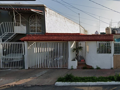 Se Vende Casa En 18 De Marzo, Guadalajara, Jalisco.