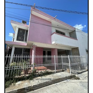 Venta De Residencia En La Ciudad De Campeche En Uno De Los Barrios Tradicionales Santa Ana Cerca ...