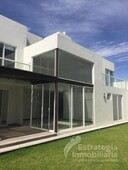 Casas en venta - 378m2 - 4 recámaras - San Pedro Cholula - $6,500,000