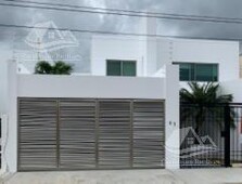 doomos. casa en venta en cancun sm 17