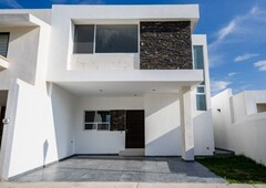 Casa Venta con recámara en planta baja por Tec. de Monterrey Aguascalientes