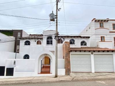 Casa en venta en Lomas de San Marino, Ensenada, Baja California