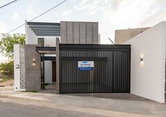 Moderna casa en venta en zona norte de Merida, Yucatan