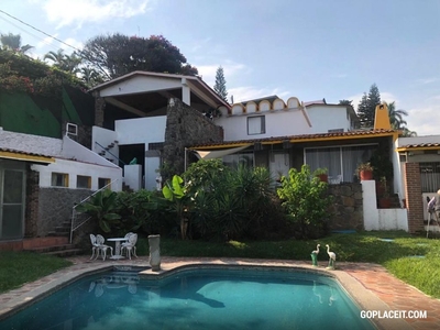 Casa en venta al norte de Cuernavaca, Col. Hacienda Tetela, onamiento Hacienda Tetela - 496.00 m2