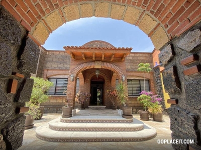 Casa en Venta - Alejandria al 100, onamiento Burgos Bugambilias - 4 baños - 452.00 m2