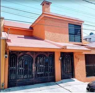Casa en Venta en Hacienda Echegaray Naucalpan de Juárez Edo. Mex - 4 habitaciones - 4 baños - 280 m2