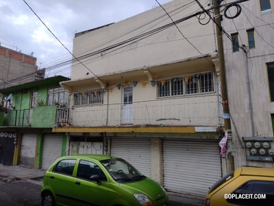 Casa en venta en La Esperanza Nezahualcóyotl