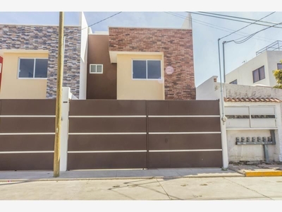 Casa en Venta Ubicada en el Barreal Recta a Cholula a 5 min de la UDLAP Puebla