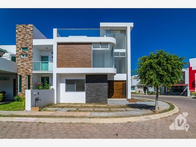 Casa en Venta en Fraccionamiento Bugambilias