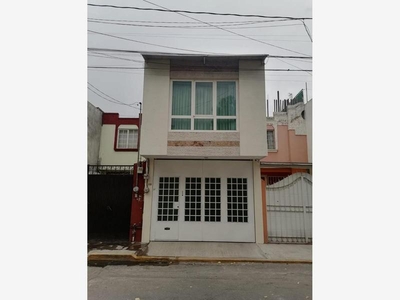 Casa en Venta en Venta por Momoxpan entre Recta y Camino Real zona de Escuelas y Universidades