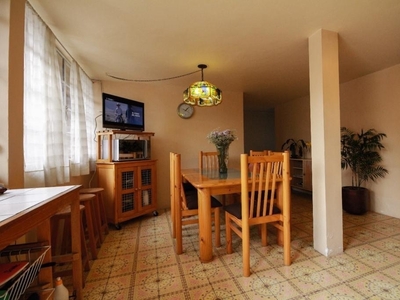 PRECIOSA CASA EN VENTA - 3 recámaras - 4 baños