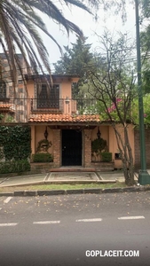 Venta de Casa - HERMOSA RESIDENCIA EN LOMAS DE CHAPULTEPEC - 4 habitaciones - 5 baños - 510 m2