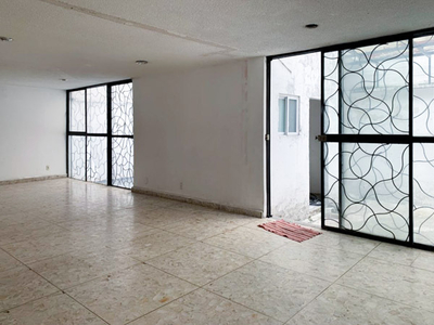 Venta de Casa - Parque de Zoquiapan, El Parque, Naucalpan de Juárez - 4 habitaciones - 3 baños - 350 m2