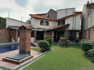 Doomos. Casa en venta amueblada, Fraccionamiento Burgos, Temixco, Morelos.