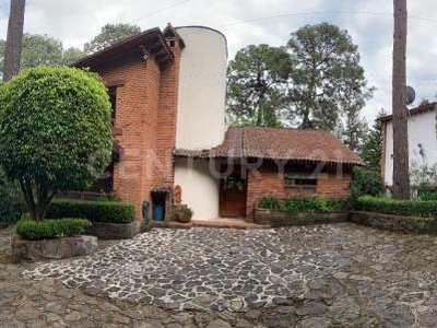 Venta de Casa de Campo o Descanso en Avandaro, Valle de Bravo, Estado de México