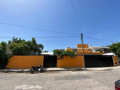 VENTA DE CASA EN VILLAS HACIENDA, MÉRIDA, YUCATÁN, 3HABS, SALA TV, ENT INMEDIATA