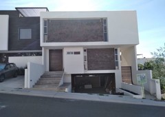 Casa en Venta en Lomas de Juriquilla. Diseño Especial y Único VISITELA!