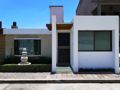 Casa en renta Calle Josefa Ortíz De Domínguez, Barrio San Francisco, San Mateo Atenco, México, 52104, Mex