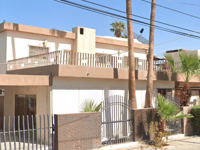 Casa en venta en Nueva, Mexicali, Baja California en calle de Av. Miguel Negrete # 2033 A